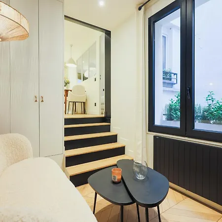 Modern -1br-2p- Marais *