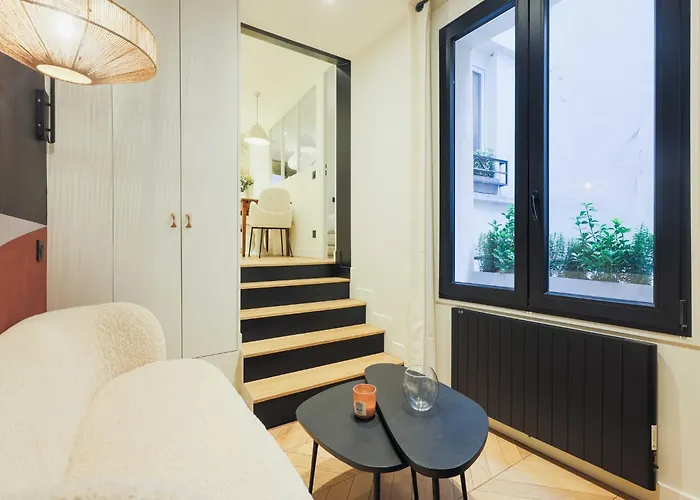 Modern -1br-2p- Marais *